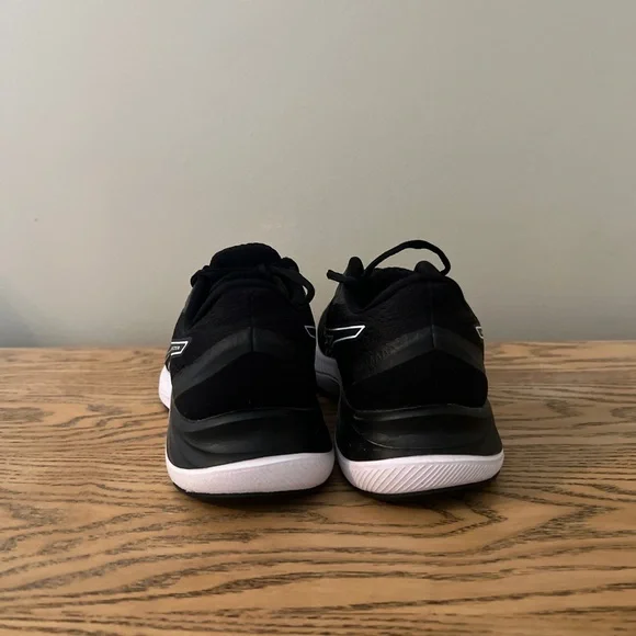 ASICS Black Running Shoes - Picture 3 of 7